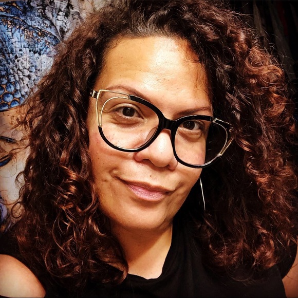 Meet your Posher Carmen - Picture 1 of 2